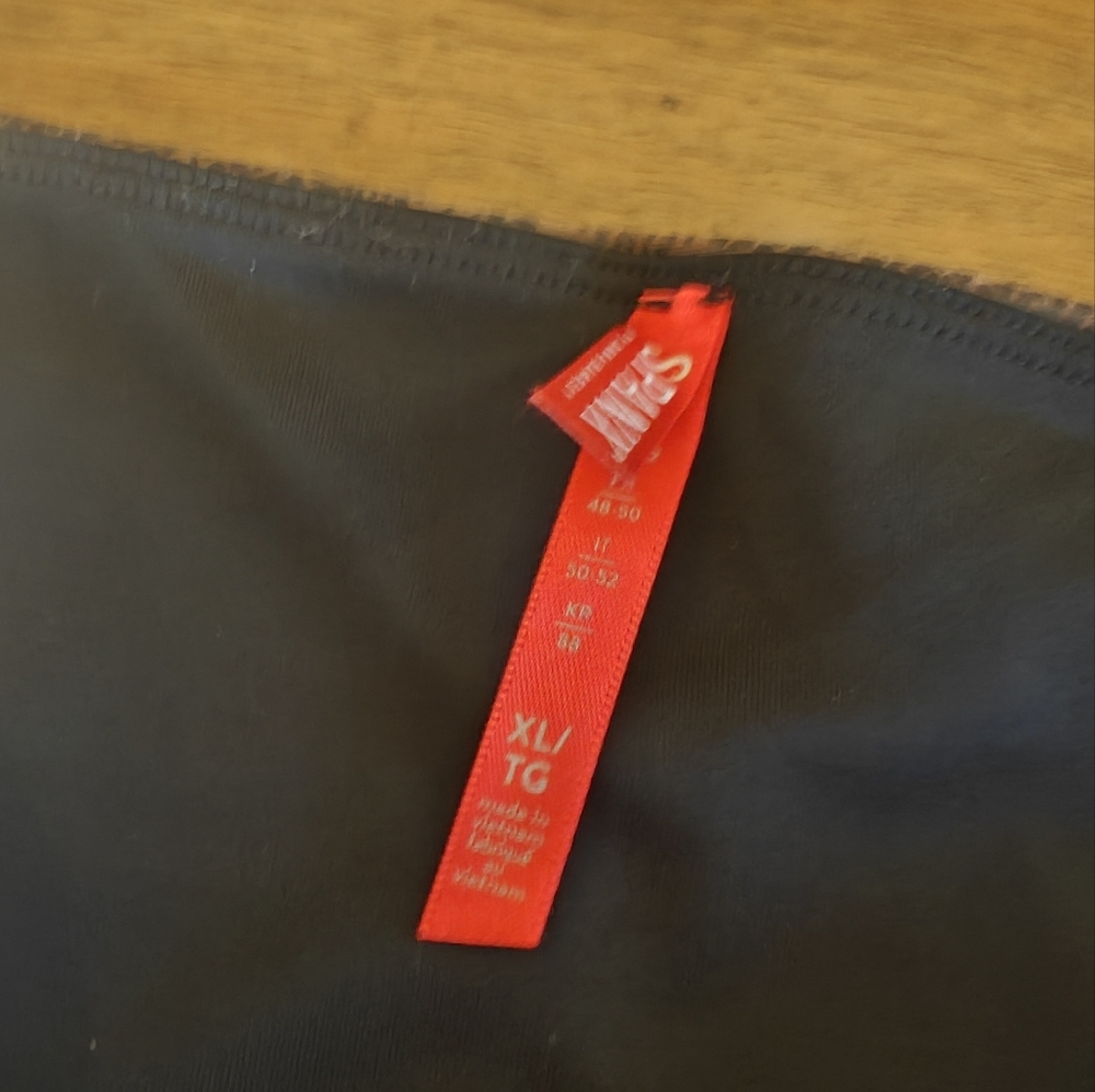 Spanx Dark Snake Patterned Leggings - image 3